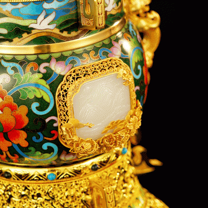 国礼巨献·大师联铸 | 《海晏河清·祥瑞和尊》羊脂白玉版 霍铁辉景泰蓝/袁长君花丝/冯延明玉雕