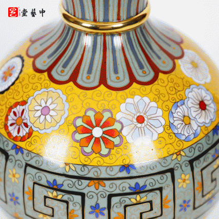 霍铁辉复刻乾隆遗珍 | 景泰蓝《仿粉彩回纹饰葫芦》 | 回纹延绵，富贵不断​