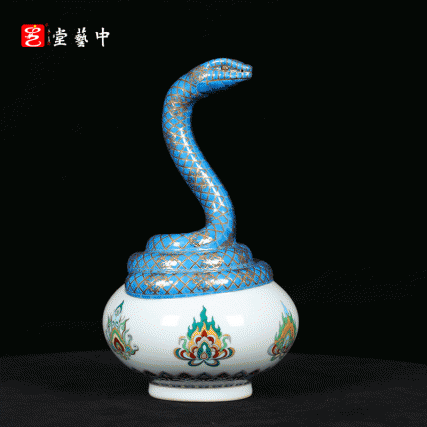 珐琅彩灵蛇献瑞尊（蓝） | 王辉再造立体雕塑瓷珍，灵蛇现身，金彩华贵 | 祥瑞降临，纳福迎祥