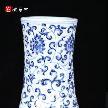 仿明宣德青花缠枝莲天球瓶 | 王辉大师珐琅彩再造官窑重器 | 缠枝莲纹，青花晕散，复刻永宣气象