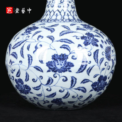 仿明宣德青花缠枝莲天球瓶 | 王辉大师珐琅彩再造官窑重器 | 缠枝莲纹，青花晕散，复刻永宣气象