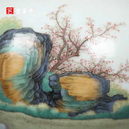 复刻上海博物馆藏珍·珐琅彩人物图瓶 | 王辉再现乾隆人物故事瓷 | 张良受书，运筹帷幄，黄地龙纹，气韵非凡