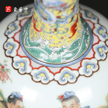 复刻上海博物馆藏珍·珐琅彩人物图瓶 | 王辉再现乾隆人物故事瓷 | 张良受书，运筹帷幄，黄地龙纹，气韵非凡